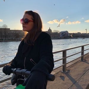 Meet your Posher, Christina